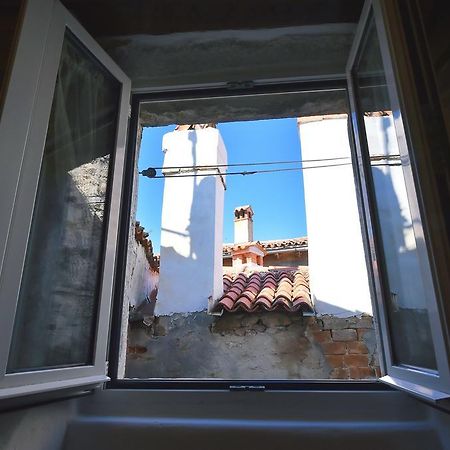 Antique Apartment Arsenale Rovinj Eksteriør billede